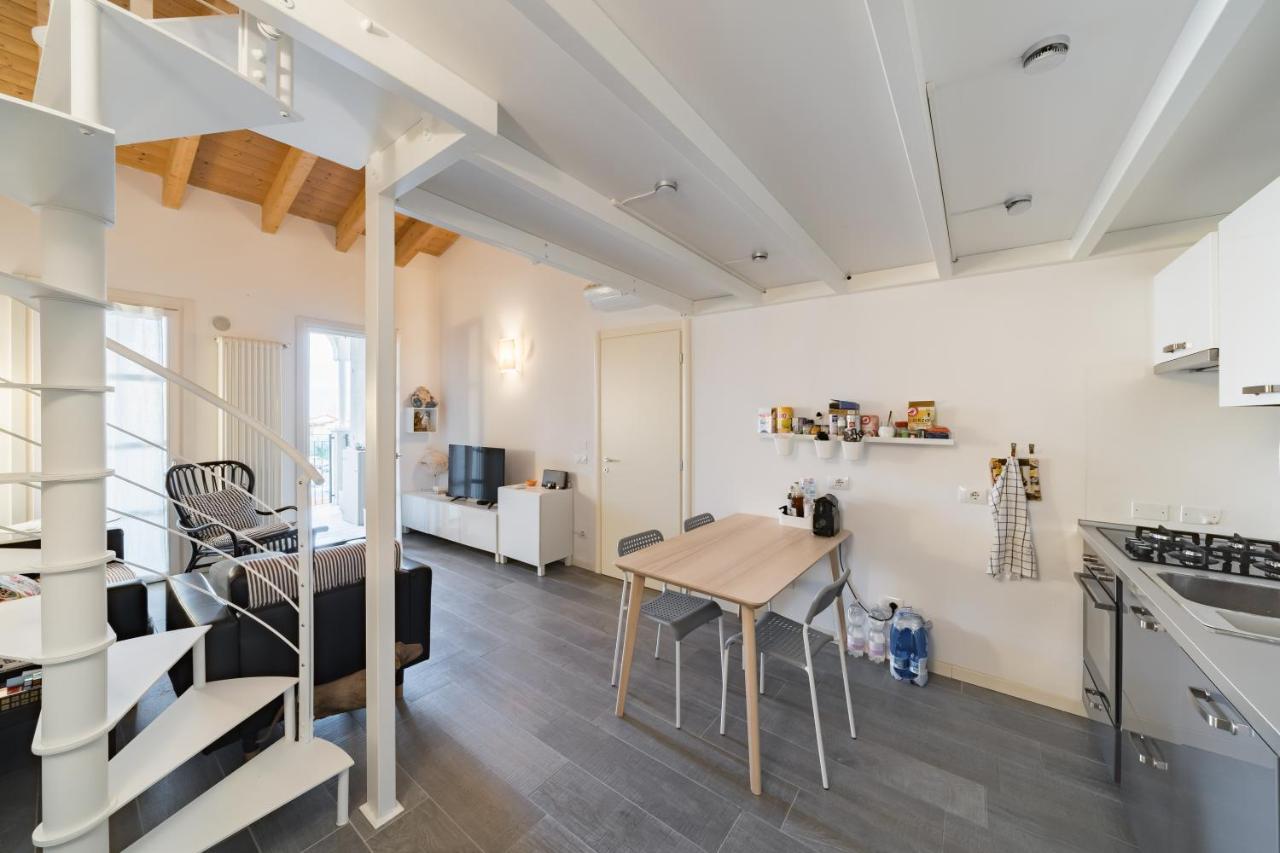 Apartment Pool - Relais Fasanella - By Host4u Toscolano Maderno