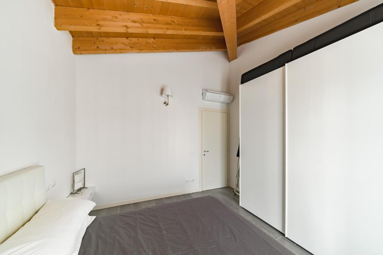 Pool - Relais Fasanella - By Host4u Toscolano-Maderno